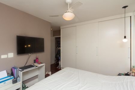 Apartamento à venda com 139m², 3 quartos e 2 vagasSuíte 2