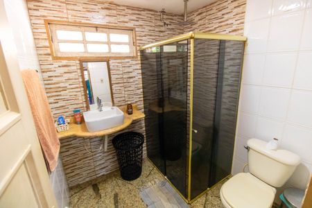 Casa à venda com 897m², 3 quartos e 8 vagasBanheiro Social