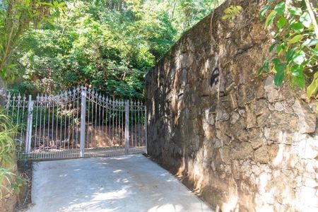 Casa à venda com 897m², 3 quartos e 8 vagasFachada