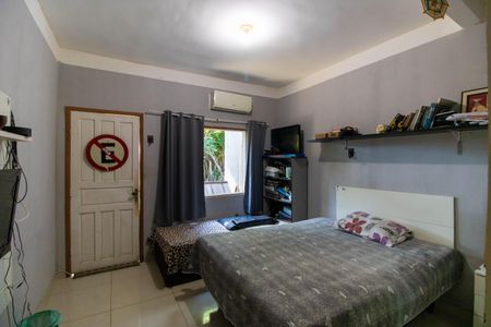 Casa à venda com 897m², 3 quartos e 8 vagasQuarto 1