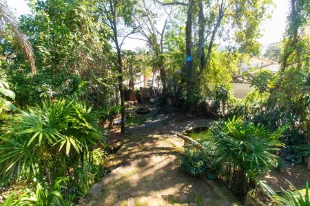 Casa à venda com 897m², 3 quartos e 8 vagasÁrea externa