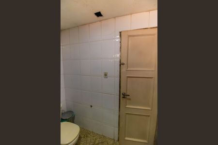 Casa à venda com 897m², 3 quartos e 8 vagasBanheiro Social