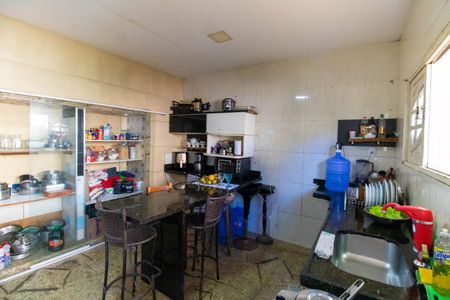 Casa à venda com 897m², 3 quartos e 8 vagasCozinha