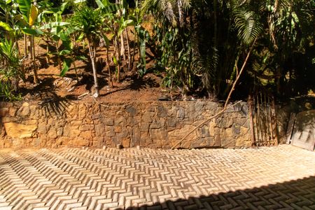 Casa à venda com 897m², 3 quartos e 8 vagasVista do Quarto 2