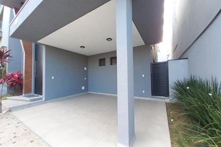 Casa de condomínio à venda com 305m², 4 quartos e 4 vagasGaragem
