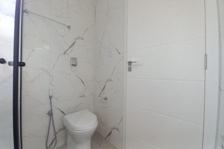 Casa de condomínio à venda com 305m², 4 quartos e 4 vagasBanheiro da Suíte 4