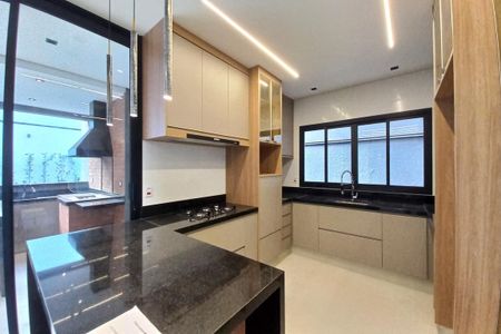 Casa de condomínio à venda com 305m², 4 quartos e 4 vagasCozinha
