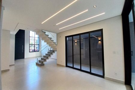 Casa de condomínio à venda com 305m², 4 quartos e 4 vagasCopa