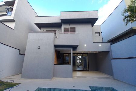 Casa de condomínio à venda com 305m², 4 quartos e 4 vagasFachada Fundos