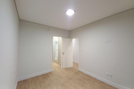 Casa de condomínio à venda com 305m², 4 quartos e 4 vagasQuarto 3 - Suíte