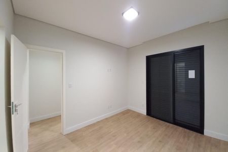 Casa de condomínio à venda com 305m², 4 quartos e 4 vagasQuarto 3 - Suíte