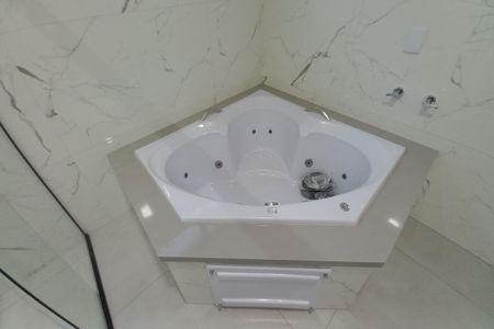 Casa de condomínio à venda com 305m², 4 quartos e 4 vagasBanheiro da Suíte 3