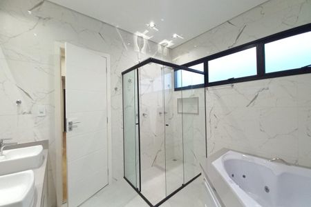 Casa de condomínio à venda com 305m², 4 quartos e 4 vagasBanheiro da Suíte 3