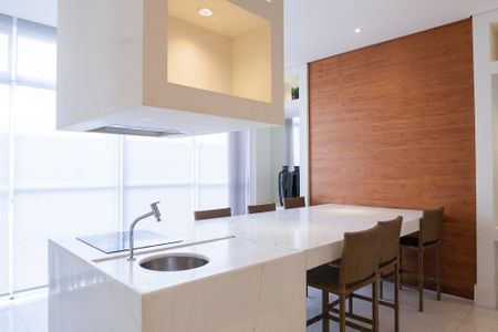Apartamento à venda com 77m², 1 quarto e 1 vagaÁrea comum