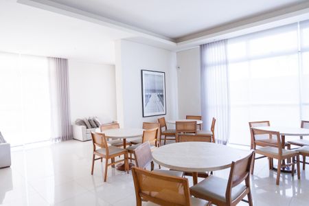 Apartamento à venda com 77m², 1 quarto e 1 vagaÁrea comum