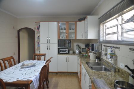 Casa à venda com 216m², 3 quartos e 2 vagasCozinha