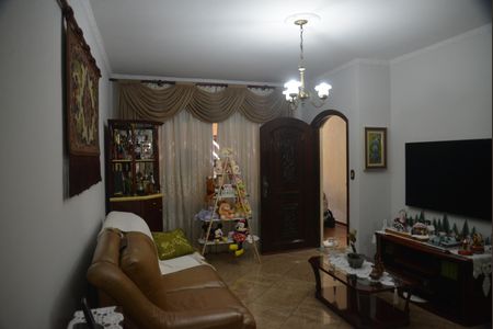 Casa à venda com 216m², 3 quartos e 2 vagasSala