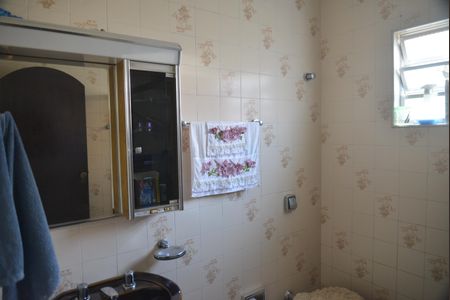 Casa à venda com 216m², 3 quartos e 2 vagasBanheiro Social