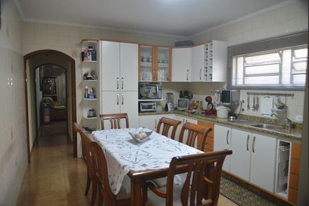 Casa à venda com 216m², 3 quartos e 2 vagasCozinha