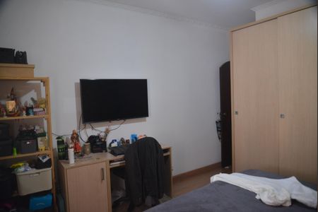 Casa à venda com 216m², 3 quartos e 2 vagasQuarto 2