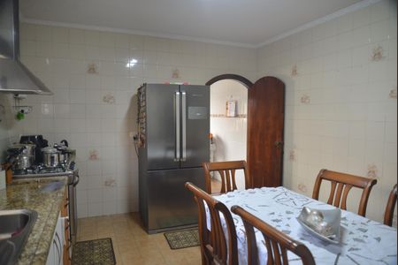 Casa à venda com 216m², 3 quartos e 2 vagasCozinha