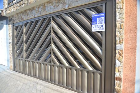 Casa à venda com 216m², 3 quartos e 2 vagasPlaca