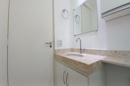 Apartamento à venda com 54m², 2 quartos e 1 vaga Apartamento à venda com 54m², 2 quartos e 1 vagaBanheiro