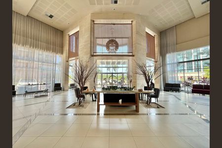 Apartamento à venda com 77m², 2 quartos e 1 vaga Apartamento à venda com 77m², 2 quartos e 1 vagaHall