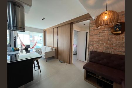 Apartamento à venda com 77m², 2 quartos e 1 vaga Apartamento à venda com 77m², 2 quartos e 1 vagaSala