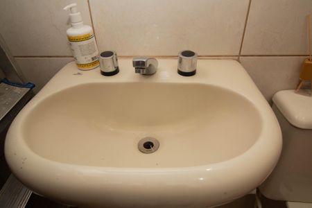 Casa à venda com 224m², 2 quartos e 2 vagasBanheiro de serviço