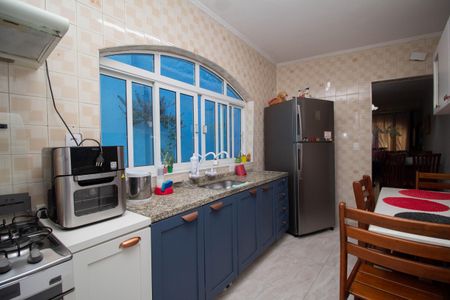 Casa à venda com 224m², 2 quartos e 2 vagasCozinha