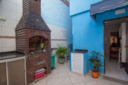 Casa à venda com 224m², 2 quartos e 2 vagasChurrasqueira