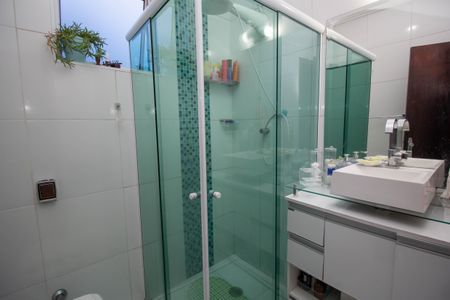 Casa à venda com 224m², 2 quartos e 2 vagasBanheiro
