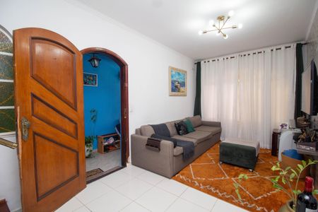 Casa à venda com 224m², 2 quartos e 2 vagasSala