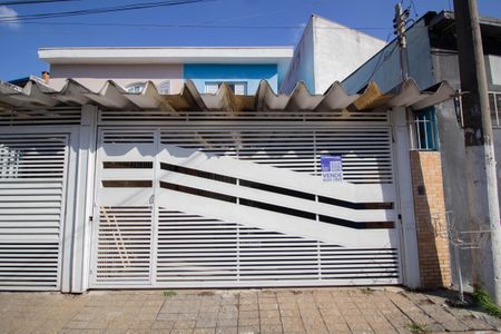 Casa à venda com 224m², 2 quartos e 2 vagasFachada