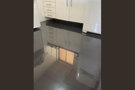Apartamento à venda com 110m², 3 quartos e 2 vagas Apartamento à venda com 110m², 3 quartos e 2 vagasCozinha
