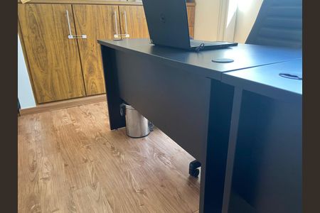 Apartamento à venda com 110m², 3 quartos e 2 vagas Apartamento à venda com 110m², 3 quartos e 2 vagasEscritório