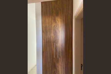 Apartamento à venda com 110m², 3 quartos e 2 vagas Apartamento à venda com 110m², 3 quartos e 2 vagasQuarto 3 - Armários