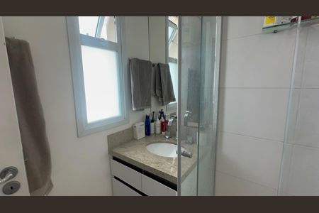 Apartamento para alugar com 74m², 2 quartos e 1 vaga Apartamento para alugar com 74m², 2 quartos e 1 vagaBanheiro da Suíte