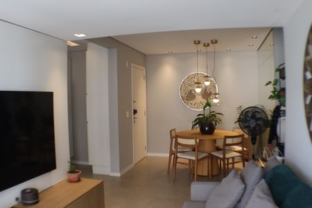 Apartamento para alugar com 74m², 2 quartos e 1 vaga Apartamento para alugar com 74m², 2 quartos e 1 vagaSala