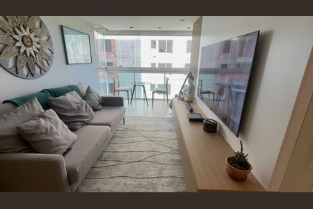 Apartamento para alugar com 74m², 2 quartos e 1 vaga Apartamento para alugar com 74m², 2 quartos e 1 vagaSala