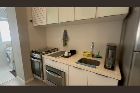 Apartamento para alugar com 74m², 2 quartos e 1 vaga Apartamento para alugar com 74m², 2 quartos e 1 vagaCozinha