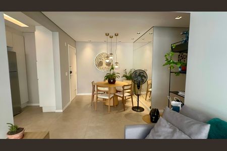 Apartamento para alugar com 74m², 2 quartos e 1 vaga Apartamento para alugar com 74m², 2 quartos e 1 vagaSala