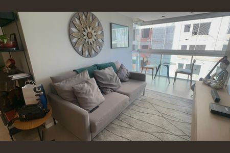 Apartamento para alugar com 74m², 2 quartos e 1 vaga Apartamento para alugar com 74m², 2 quartos e 1 vagaSala