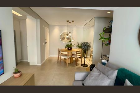 Apartamento para alugar com 74m², 2 quartos e 1 vaga Apartamento para alugar com 74m², 2 quartos e 1 vagaSala