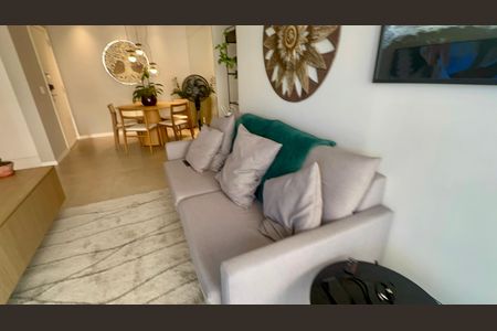 Apartamento para alugar com 74m², 2 quartos e 1 vaga Apartamento para alugar com 74m², 2 quartos e 1 vagaSala