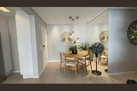 Apartamento para alugar com 74m², 2 quartos e 1 vaga Apartamento para alugar com 74m², 2 quartos e 1 vagaSala