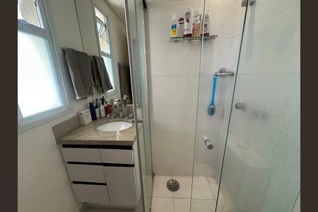 Apartamento para alugar com 74m², 2 quartos e 1 vaga Apartamento para alugar com 74m², 2 quartos e 1 vagaBanheiro da Suíte