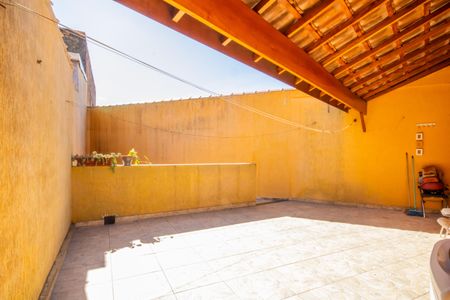 Casa à venda com 152m², 2 quartos e 2 vagasTerraço