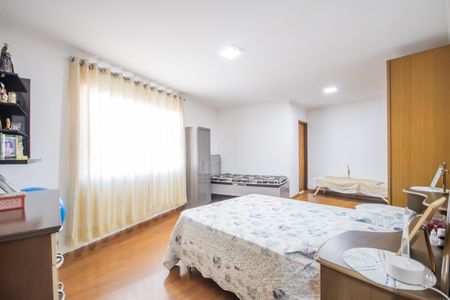 Casa à venda com 152m², 2 quartos e 2 vagasSuíte